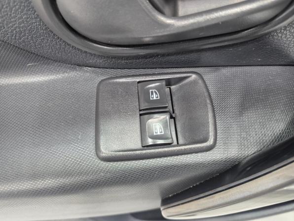 Renault Logan II Рестайлинг с пробегом 2022 года, цена 1 080 000 рублей, 87569 км, седан, Автокод Объявления