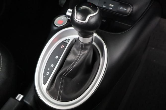 Kia Soul II Рестайлинг с пробегом 2018 года, цена 1 299 000 рублей, 197000 км, хэтчбек, Автокод Объявления