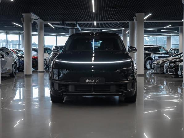 Li Auto (Lixiang) L9 I с пробегом 2024 года, цена 7 000 000 рублей, 33592 км, внедорожник, Автокод Объявления