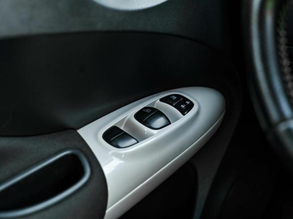Nissan Juke I с пробегом 2012 года, цена 799 000 рублей, 236316 км, внедорожник, Автокод Объявления