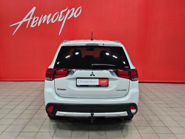 Mitsubishi Outlander III Рестайлинг 2 с пробегом 2016 года, цена 1 945 000 рублей, 130331 км, внедорожник, Автокод Объявления