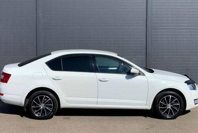 Skoda Octavia III (A7) с пробегом 2016 года, цена 1 000 000 рублей, 233991 км, лифтбек, Автокод Объявления