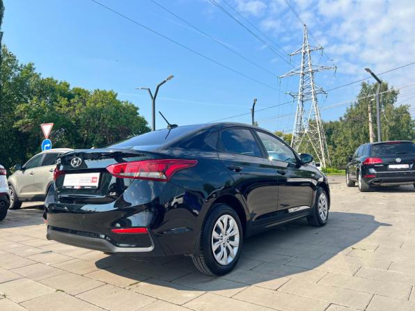 Hyundai Solaris II с пробегом 2018 года, цена 1 239 300 рублей, 122307 км, седан, Автокод Объявления