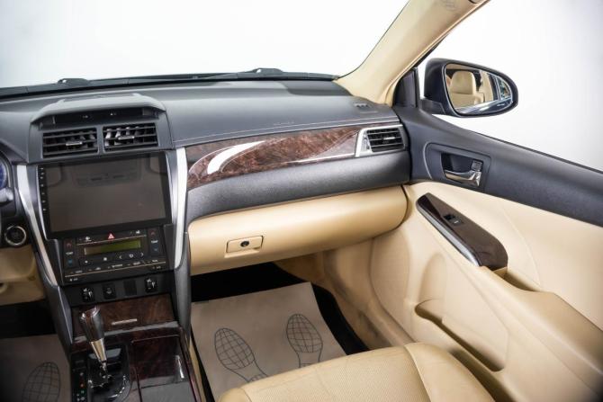 Toyota Camry VII (XV50) Рестайлинг с пробегом 2015 года, цена 1 949 000 рублей, 236835 км, седан, Автокод Объявления