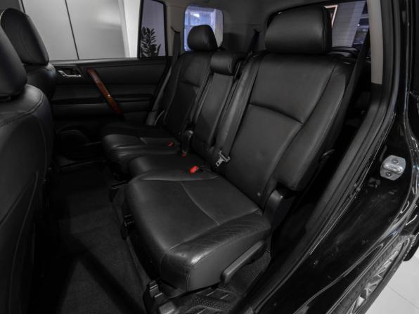Toyota Highlander II (XU40) Рестайлинг с пробегом 2011 года, цена 1 695 000 рублей, 300256 км, внедорожник, Автокод Объявления