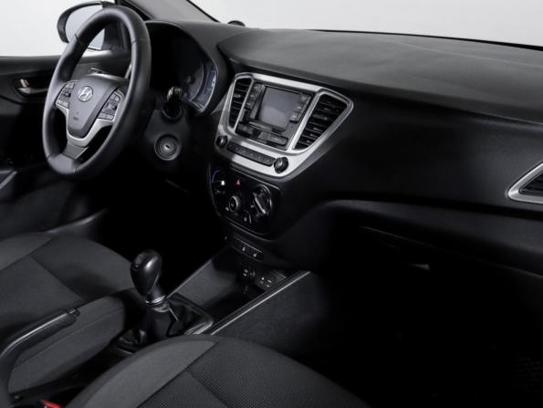 Hyundai Solaris II с пробегом 2017 года, цена 1 250 000 рублей, 88000 км, седан, Автокод Объявления
