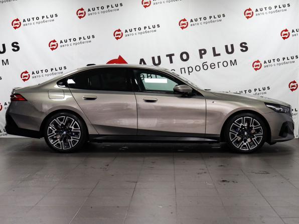 BMW 5 серии VIII (G60/G61/G68) с пробегом 2025 года, цена 7 124 000 рублей, 15720 км, седан, Автокод Объявления