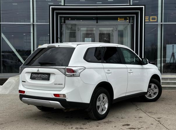Mitsubishi Outlander III с пробегом 2014 года, цена 1 560 000 рублей, 199850 км, внедорожник, Автокод Объявления