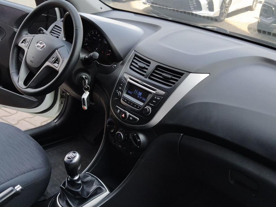 Hyundai Solaris I Рестайлинг Екатеринбург  - изображение 19