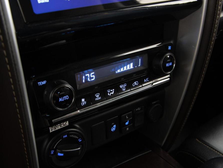 Toyota Fortuner II Санкт-Петербург  - изображение 15