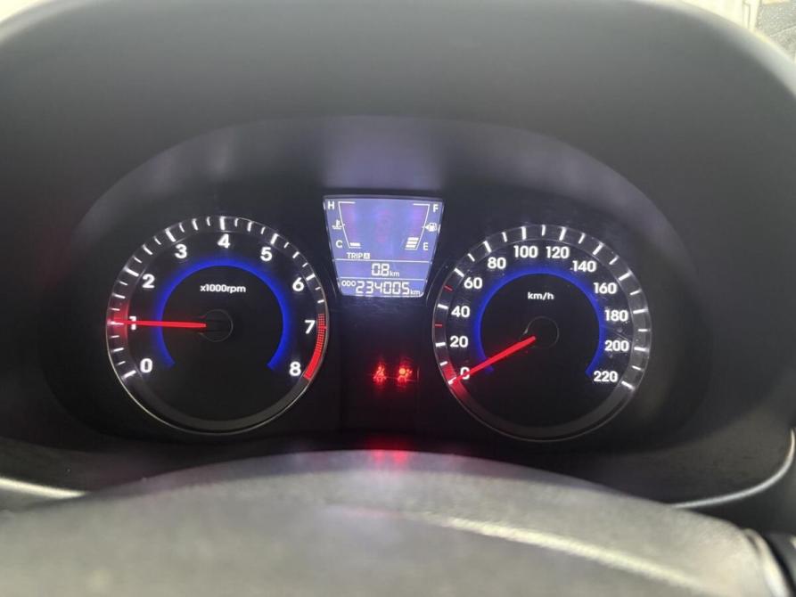 Hyundai Solaris I Курск  - изображение 10