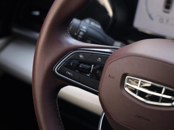 Geely Monjaro I с пробегом 2022 года, цена 2 799 000 рублей, 89778 км, внедорожник, Автокод Объявления