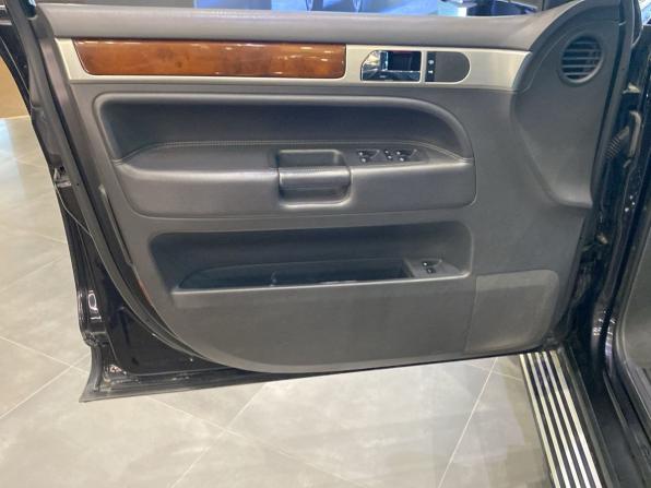 Volkswagen Touareg I Рестайлинг с пробегом 2008 года, цена 840 000 рублей, 300000 км, внедорожник, Автокод Объявления