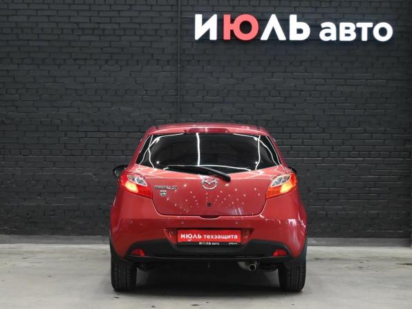Mazda 2 II (DE) с пробегом 2008 года, цена 590 000 рублей, 211586 км, хэтчбек, Автокод Объявления