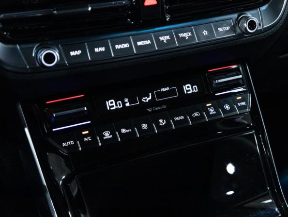 Kia Mohave I Рестайлинг 2 с пробегом 2019 года, цена 4 449 000 рублей, 85830 км, внедорожник, Автокод Объявления