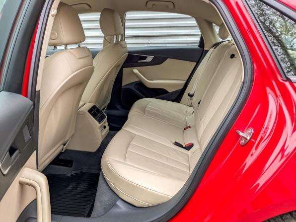 Audi A4 V (B9) с пробегом 2019 года, цена 2 350 000 рублей, 109128 км, седан, Автокод Объявления