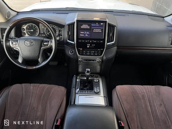 Toyota Land Cruiser 200 Series Рестайлинг 2 с пробегом 2020 года, цена 8 690 000 рублей, 123000 км, внедорожник, Автокод Объявления