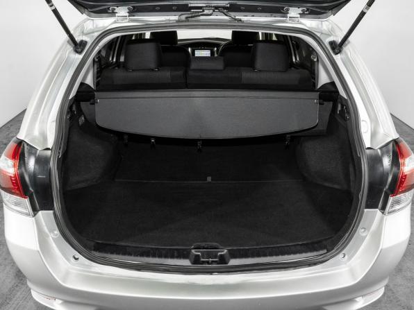 Toyota Corolla XI (E160 E170 E180) Рестайлинг 1 с пробегом 2016 года, цена 849 500 рублей, 181400 км, универсал, Автокод Объявления