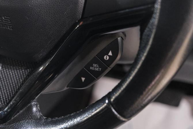 Honda Vezel I с пробегом 2014 года, цена 1 449 000 рублей, 152000 км, внедорожник, Автокод Объявления