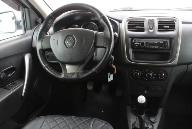 Renault Logan II с пробегом 2016 года, цена 580 000 рублей, 175146 км, седан, Автокод Объявления