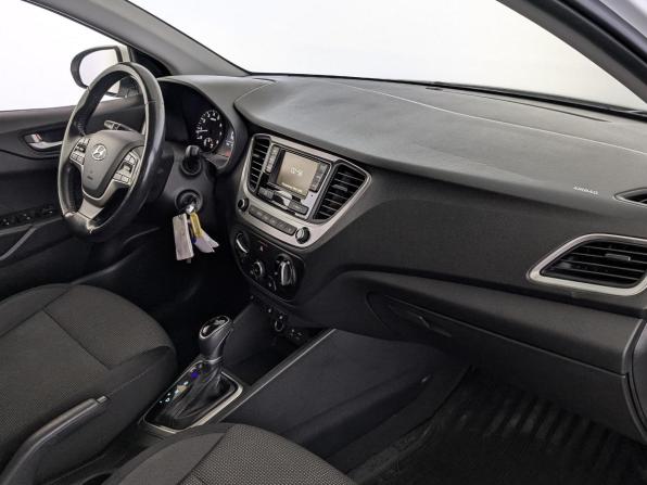 Hyundai Solaris II с пробегом 2018 года, цена 1 100 000 рублей, 146639 км, седан, Автокод Объявления