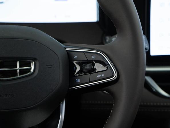 Geely Monjaro I Рестайлинг 2 с пробегом 2026 года, цена 4 588 888 рублей, 28 км, внедорожник, Автокод Объявления