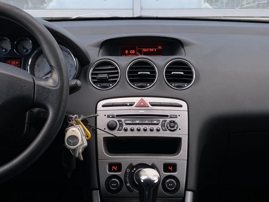 Peugeot 308 I Москва  - изображение 12