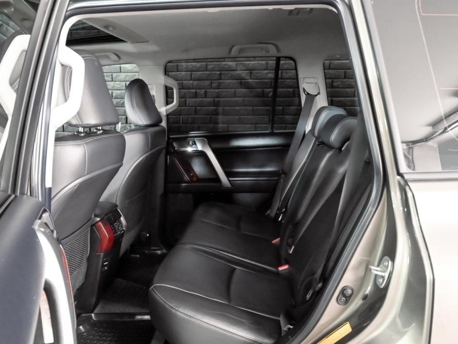 Toyota Land Cruiser Prado 150 Series Рестайлинг 1 Екатеринбург  - изображение 24