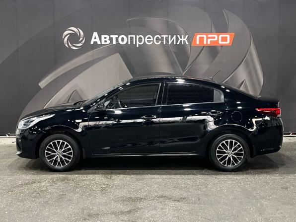 Kia Rio IV с пробегом 2018 года, цена 1 050 000 рублей, 90410 км, седан, Автокод Объявления