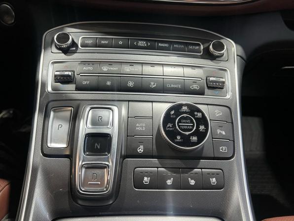 Hyundai Santa Fe IV Рестайлинг с пробегом 2021 года, цена 3 549 900 рублей, 122000 км, внедорожник, Автокод Объявления
