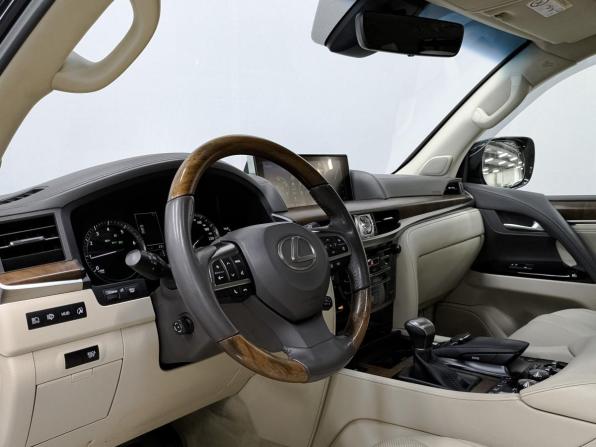 Lexus LX III Рестайлинг 2 с пробегом 2016 года, цена 6 800 000 рублей, 132174 км, внедорожник, Автокод Объявления