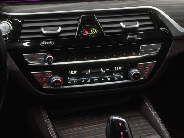 BMW 5 серии VII (G30/G31/G38) Рестайлинг с пробегом 2022 года, цена 4 349 000 рублей, 105026 км, седан, Автокод Объявления