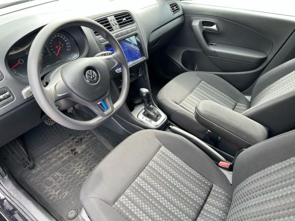Volkswagen Polo V Рестайлинг с пробегом 2019 года, цена 1 429 000 рублей, 81730 км, седан, Автокод Объявления