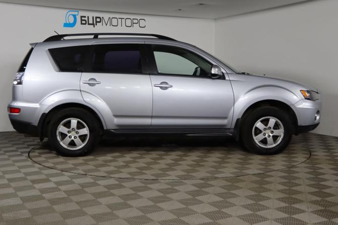 Mitsubishi Outlander II Рестайлинг с пробегом 2012 года, цена 979 990 рублей, 171950 км, внедорожник, Автокод Объявления