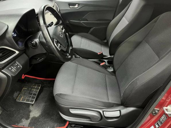 Hyundai Solaris II с пробегом 2017 года, цена 1 291 555 рублей, 80365 км, седан, Автокод Объявления