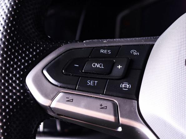 Volkswagen Polo VI с пробегом 2021 года, цена 1 440 000 рублей, 150801 км, лифтбек, Автокод Объявления