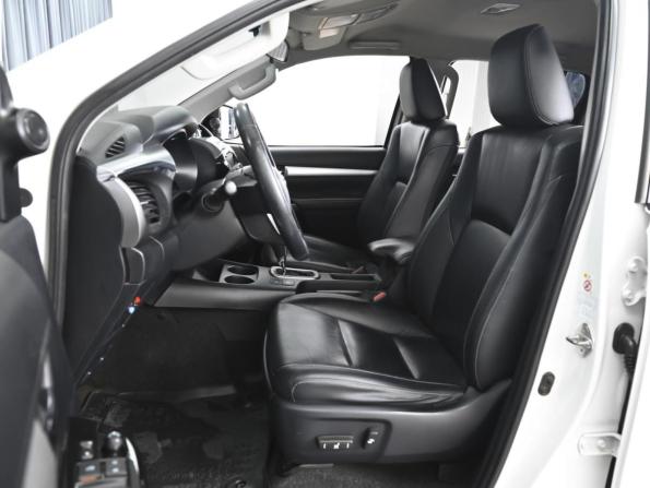 Toyota Hilux VIII с пробегом 2016 года, цена 2 889 000 рублей, 360503 км, offers.body_type.unknown, Автокод Объявления