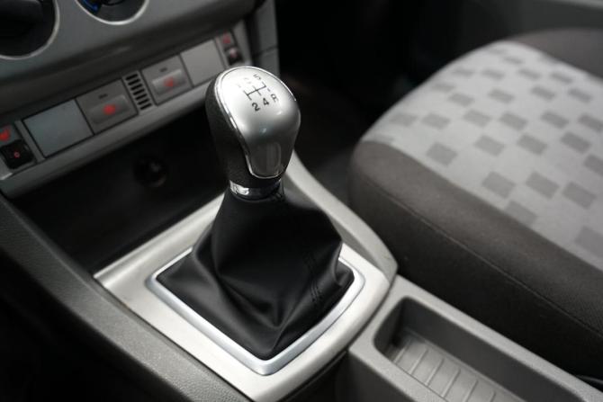 Ford Focus II Рестайлинг с пробегом 2009 года, цена 620 000 рублей, 210455 км, хэтчбек, Автокод Объявления