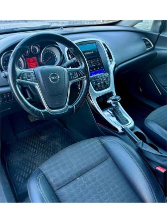 Opel Astra J Рестайлинг с пробегом 2013 года, цена 670 000 рублей, 230968 км, хэтчбек, Автокод Объявления