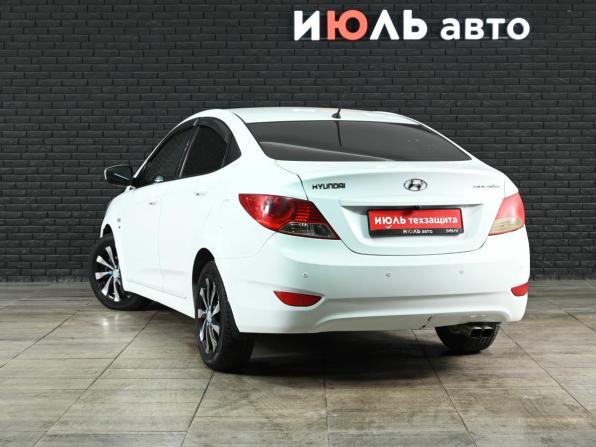 Hyundai Solaris I с пробегом 2013 года, цена 795 000 рублей, 193069 км, седан, Автокод Объявления