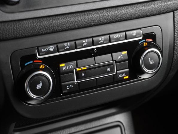 Volkswagen Tiguan I Рестайлинг с пробегом 2011 года, цена 1 309 000 рублей, 213378 км, внедорожник, Автокод Объявления