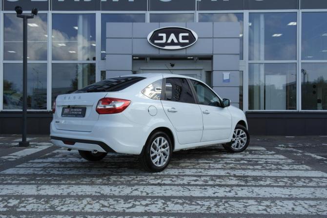 Lada (ВАЗ) Granta I Рестайлинг с пробегом 2019 года, цена 665 000 рублей, 137000 км, хэтчбек, Автокод Объявления