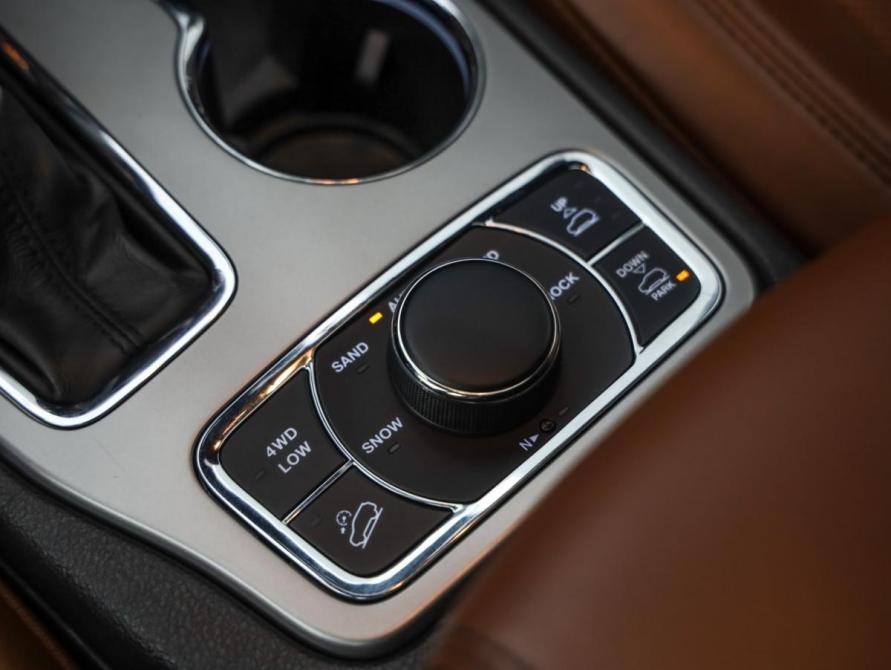 Jeep Grand Cherokee IV (WK2) Рестайлинг Санкт-Петербург  - изображение 23