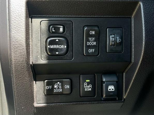 Toyota Tundra II Рестайлинг с пробегом 2015 года, цена 5 500 000 рублей, 164000 км, offers.body_type.unknown, Автокод Объявления