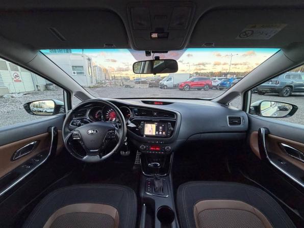 Kia Ceed II Рестайлинг с пробегом 2018 года, цена 1 245 000 рублей, 156946 км, хэтчбек, Автокод Объявления