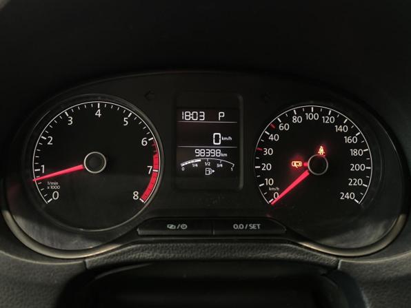 Volkswagen Polo V Рестайлинг с пробегом 2017 года, цена 1 399 000 рублей, 98273 км, седан, Автокод Объявления