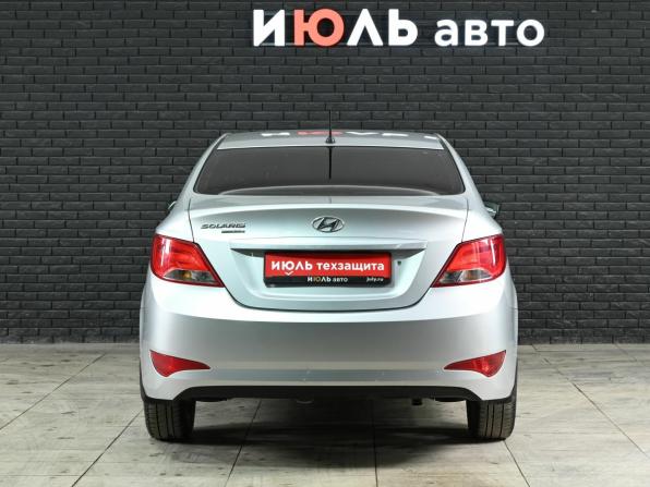 Hyundai Solaris I Рестайлинг с пробегом 2016 года, цена 750 000 рублей, 321092 км, седан, Автокод Объявления