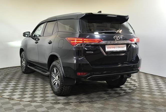 Toyota Fortuner II Рестайлинг с пробегом 2021 года, цена 4 100 000 рублей, 80922 км, внедорожник, Автокод Объявления