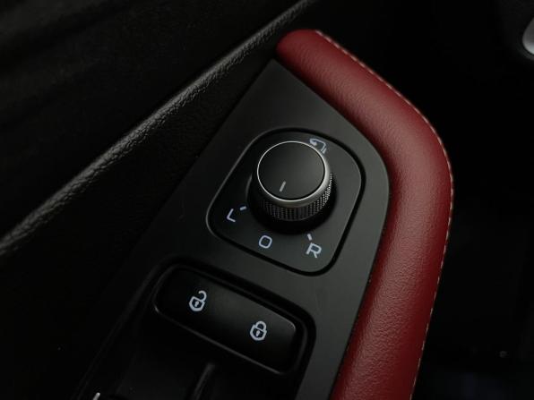 Geely Coolray I Рестайлинг с пробегом 2024 года, цена 2 130 000 рублей, 31602 км, внедорожник, Автокод Объявления