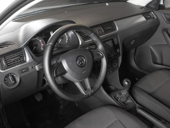 Skoda Rapid I Рестайлинг с пробегом 2018 года, цена 948 658 рублей, 235600 км, лифтбек, Автокод Объявления